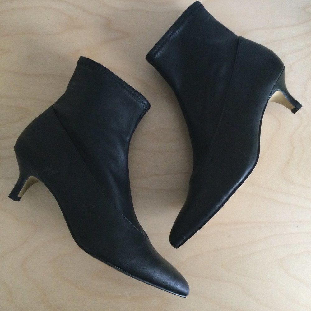 Bella Vita Women's Stephanie II Ankle Boot